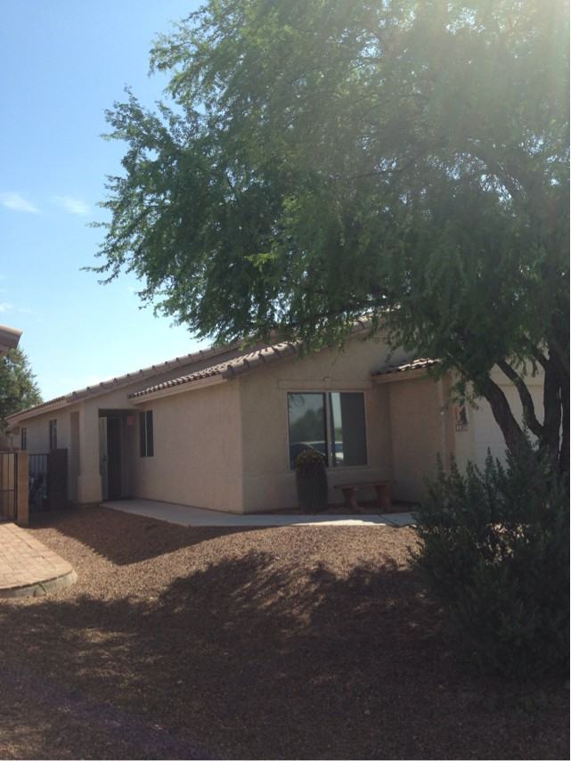 8826 N Mesquite Bluffs Pl - Photo 2 of 14