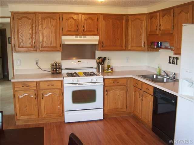 4529 Drayton Pkwy - Photo 2 of 11