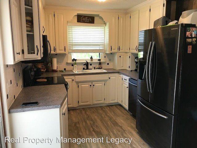 230 Acorn Cir - Photo 2 of 38