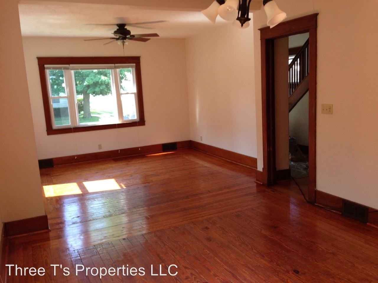 534 W Stewart St - Photo 3 of 7