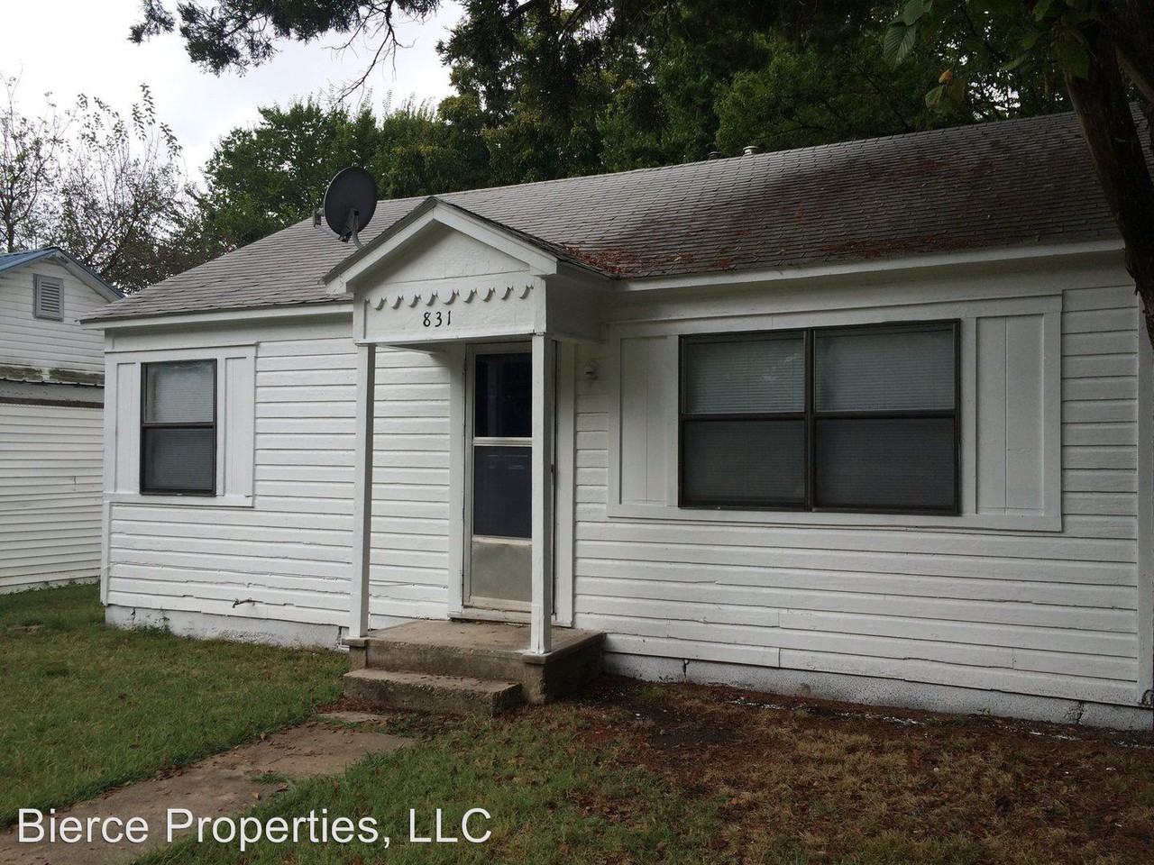 831 N Francis Ave, Ada, OK 74820 2 Bedroom Apartment for Rent PadMapper