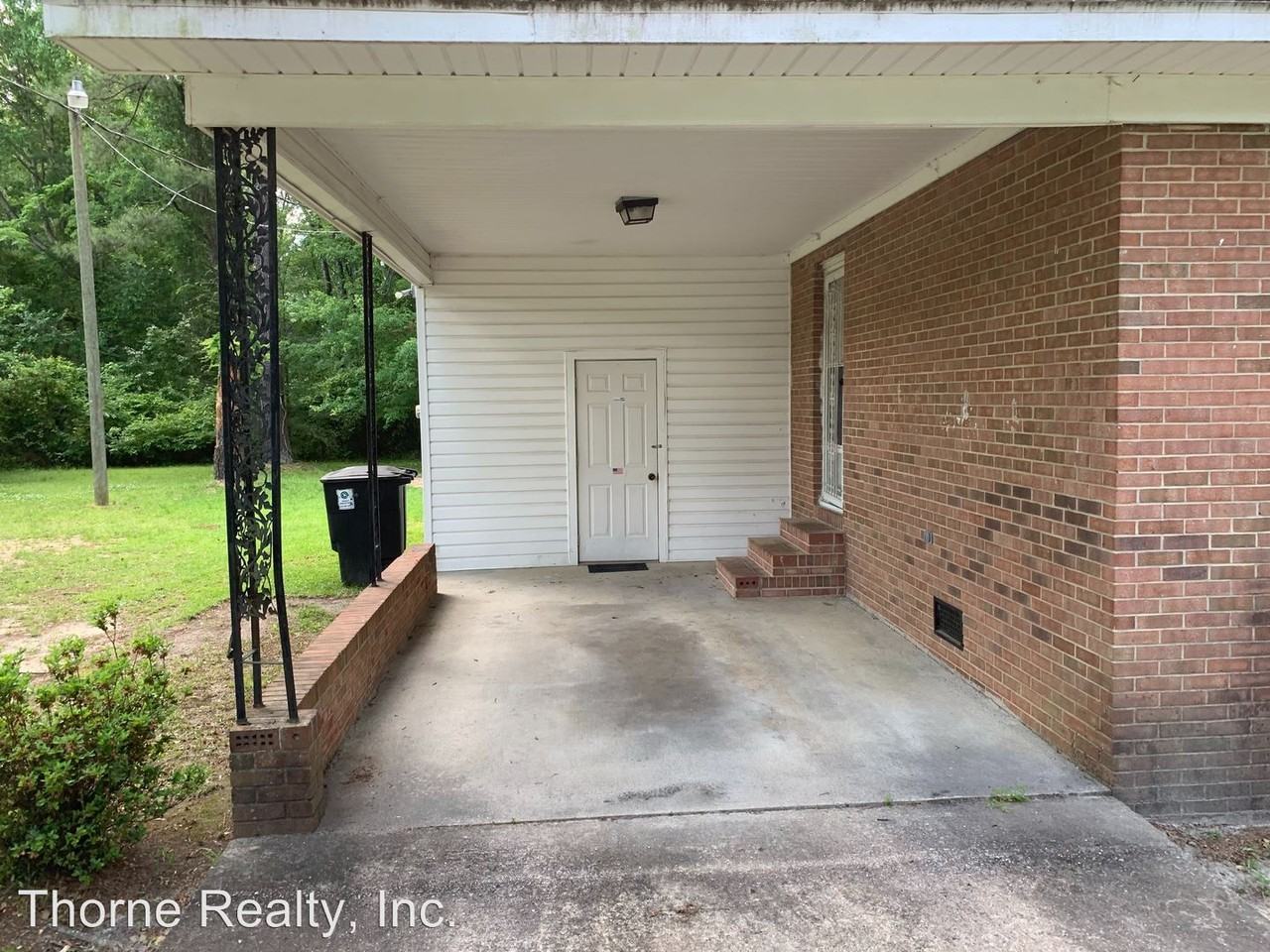 324 2nd St - Photo 3 of 8