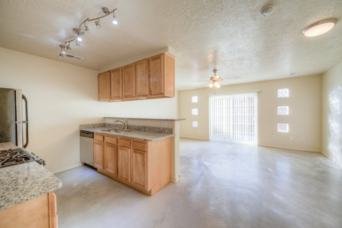 1120 Griegos Rd Nw Bldg B - Photo 4 of 28