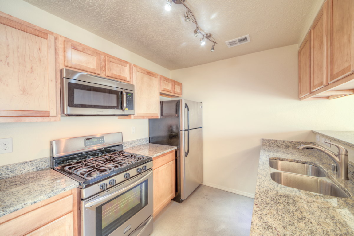 1120 Griegos Rd Nw Bldg B - Photo 6 of 28