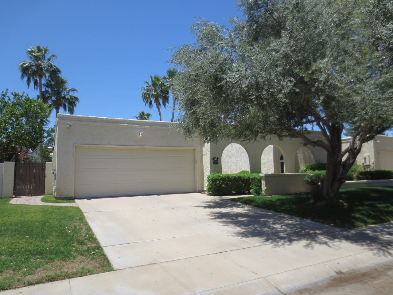 9008 N 87th Way - Photo 2 of 38