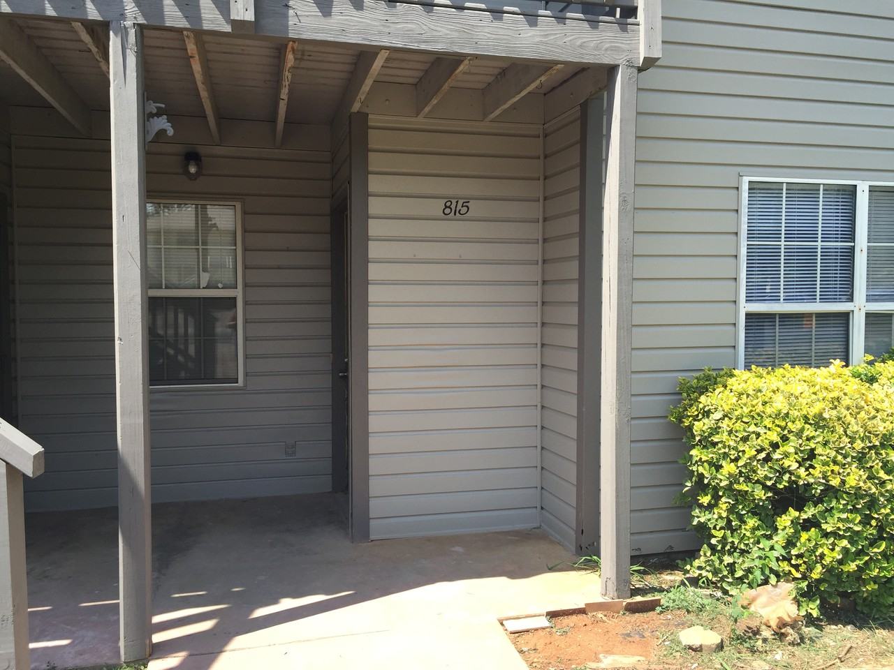 815 Willow Pointe - Photo 2 of 9