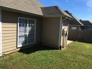 145 Mayfair Ln - Photo 3 of 21