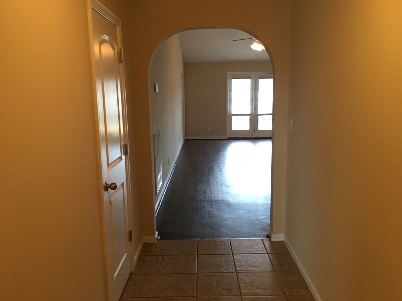 146 Barnes Ct - Photo 3 of 25