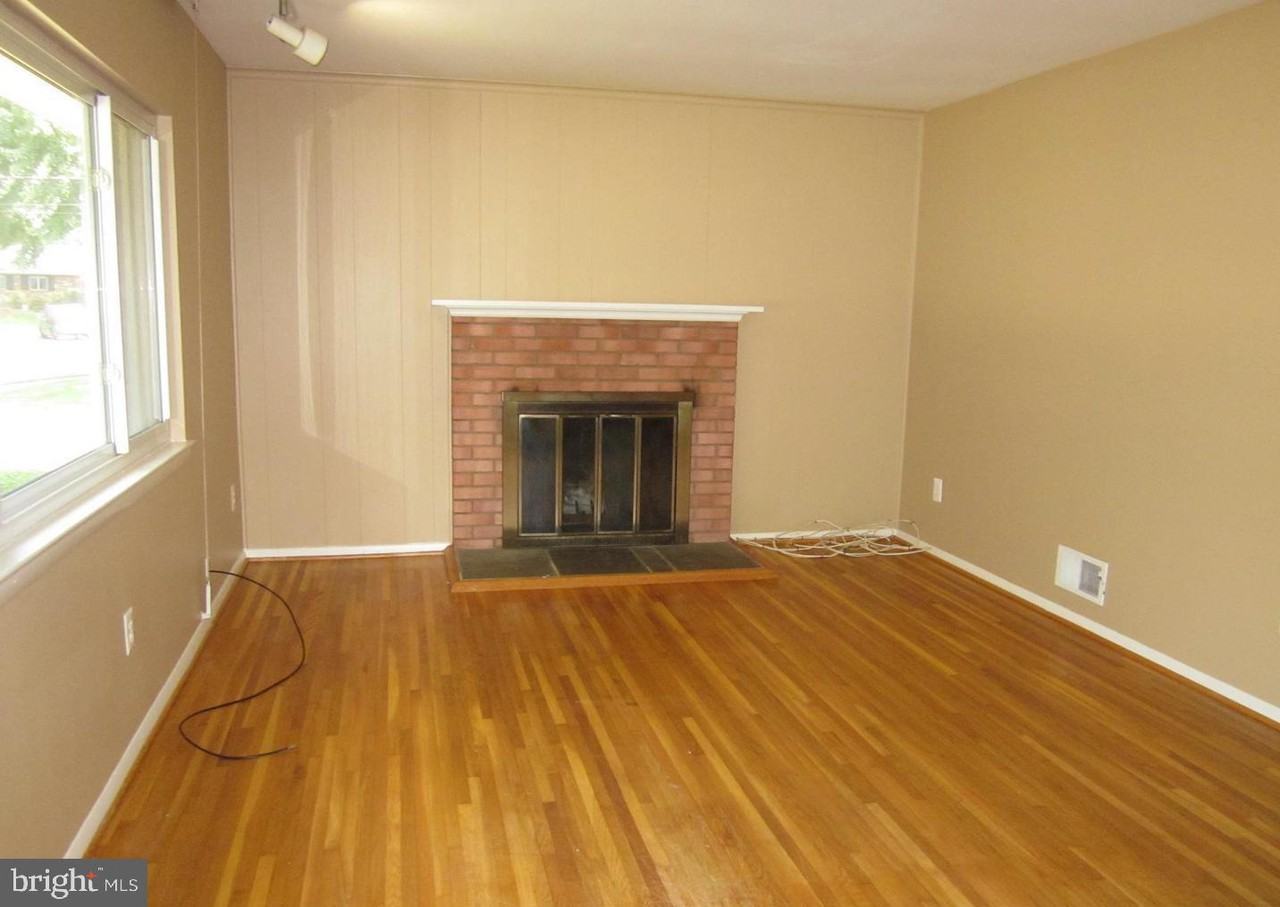 5507 Flag Run Dr - Photo 3 of 18