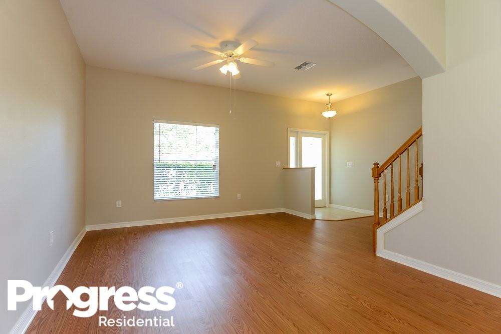 18318 Holland House Loop - Photo 3 of 20