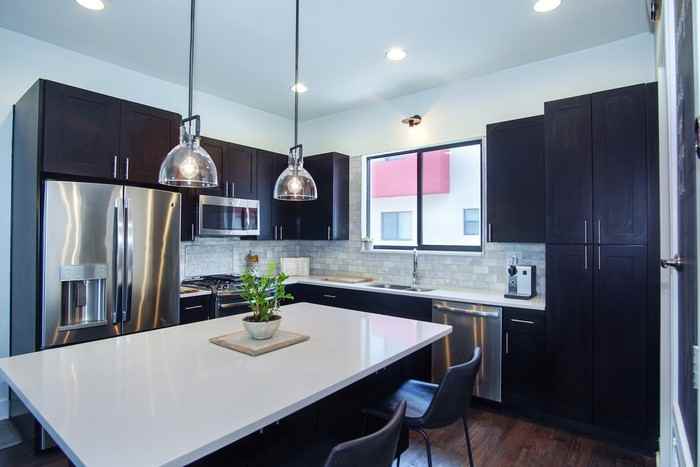 814 2nd Ave N - Photo 3 of 25