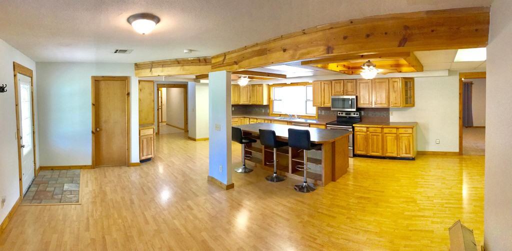 406 E Irma St - Photo 3 of 24