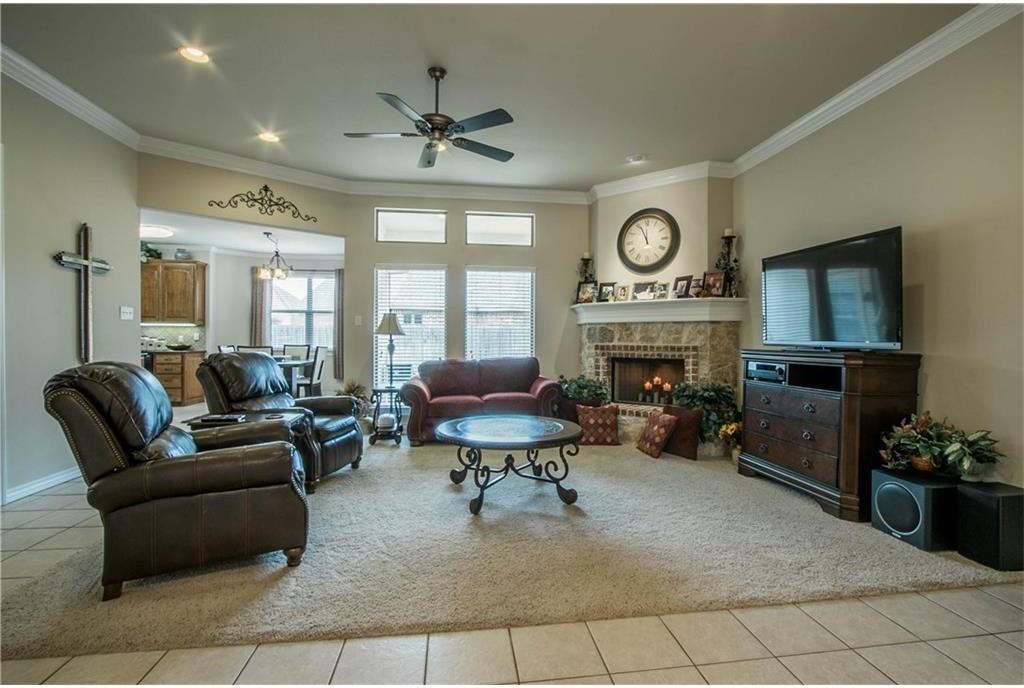 114 Prairie Dunes Dr - Photo 3 of 19