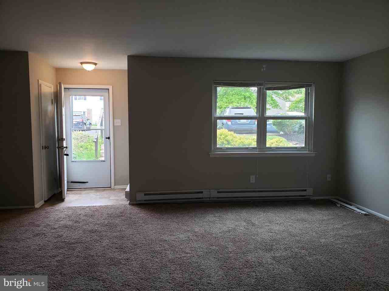 729 Valley Rd - Photo 3 of 21