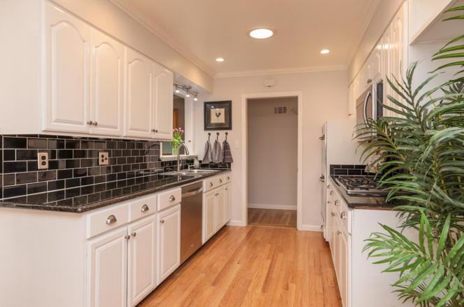 1064 Inverness Way - Photo 2 of 16