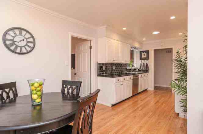 1064 Inverness Way - Photo 3 of 16