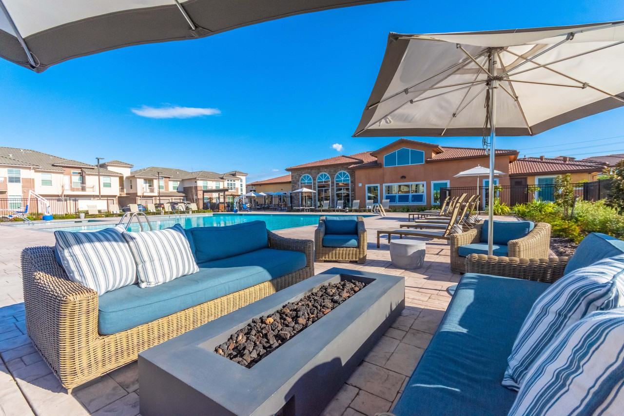 Vasari Luxury - Photo 7 of 21