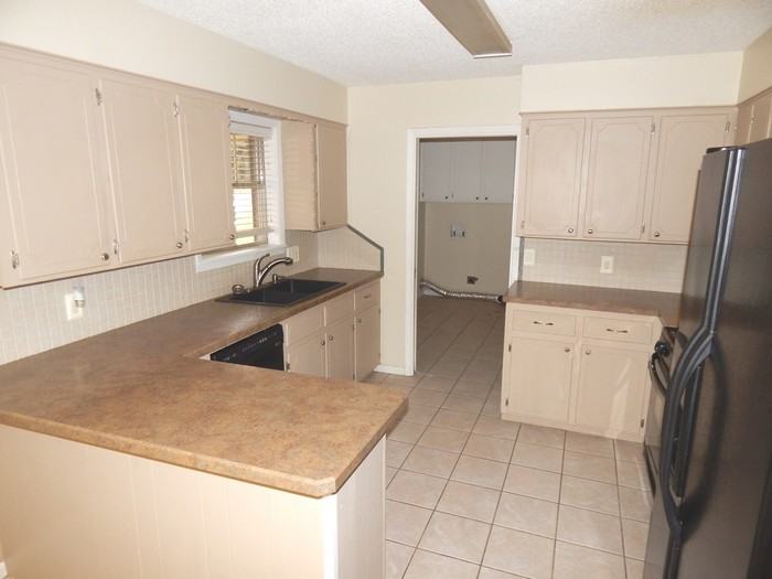905 David Dr - Photo 3 of 35