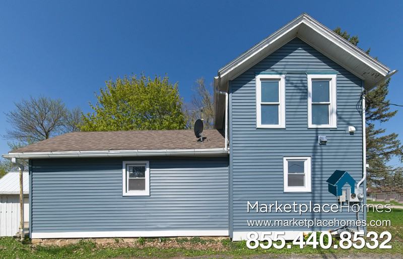 212 Grove St - Photo 2 of 6