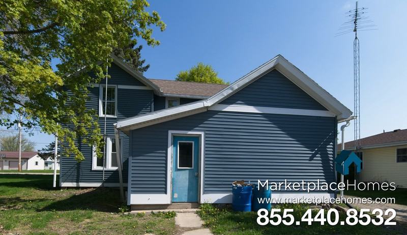 212 Grove St - Photo 3 of 6