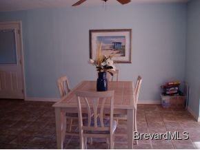 212 Cynthia Ln - Photo 3 of 9