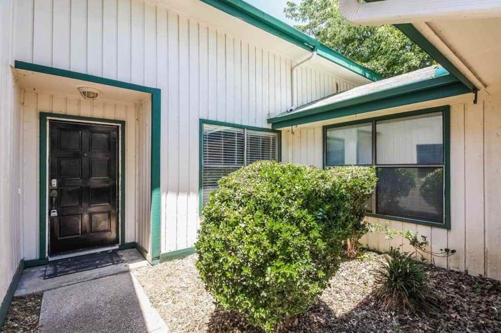 207 Springridge Ln - Photo 3 of 25