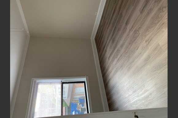 440 W Barry - Photo 2 of 34