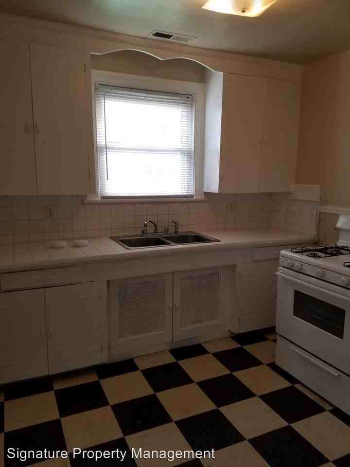 3404 Wellington St - Photo 3 of 11