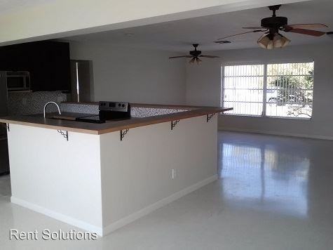 6310 Lake Sunrise Dr - Photo 3 of 10