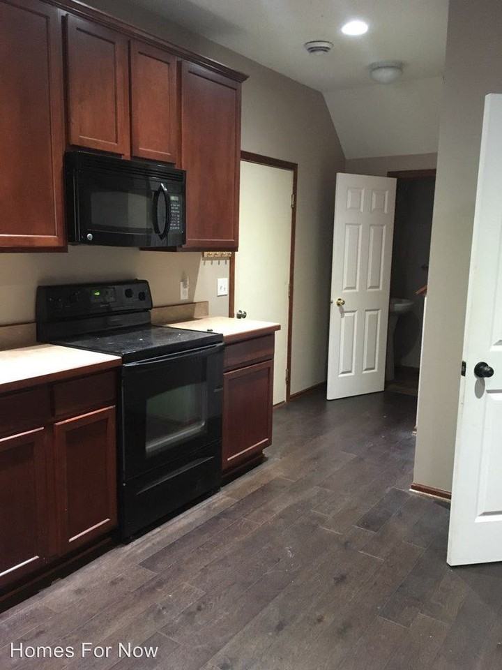 17175 Nixon St - Photo 3 of 19