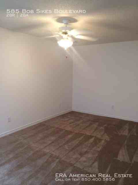 585 Bob Sikes Blvd - Photo 3 of 11