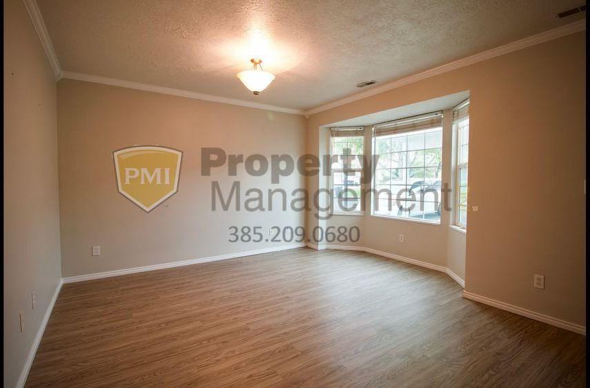 1117 N 2830 W - Photo 3 of 13