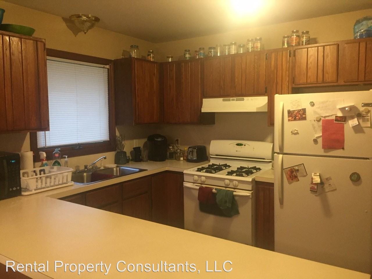 2643 Woodmeadow Dr SE - Photo 2 of 8