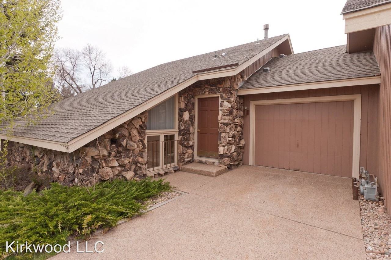 1218 Kirkwood Dr - Photo 2 of 20