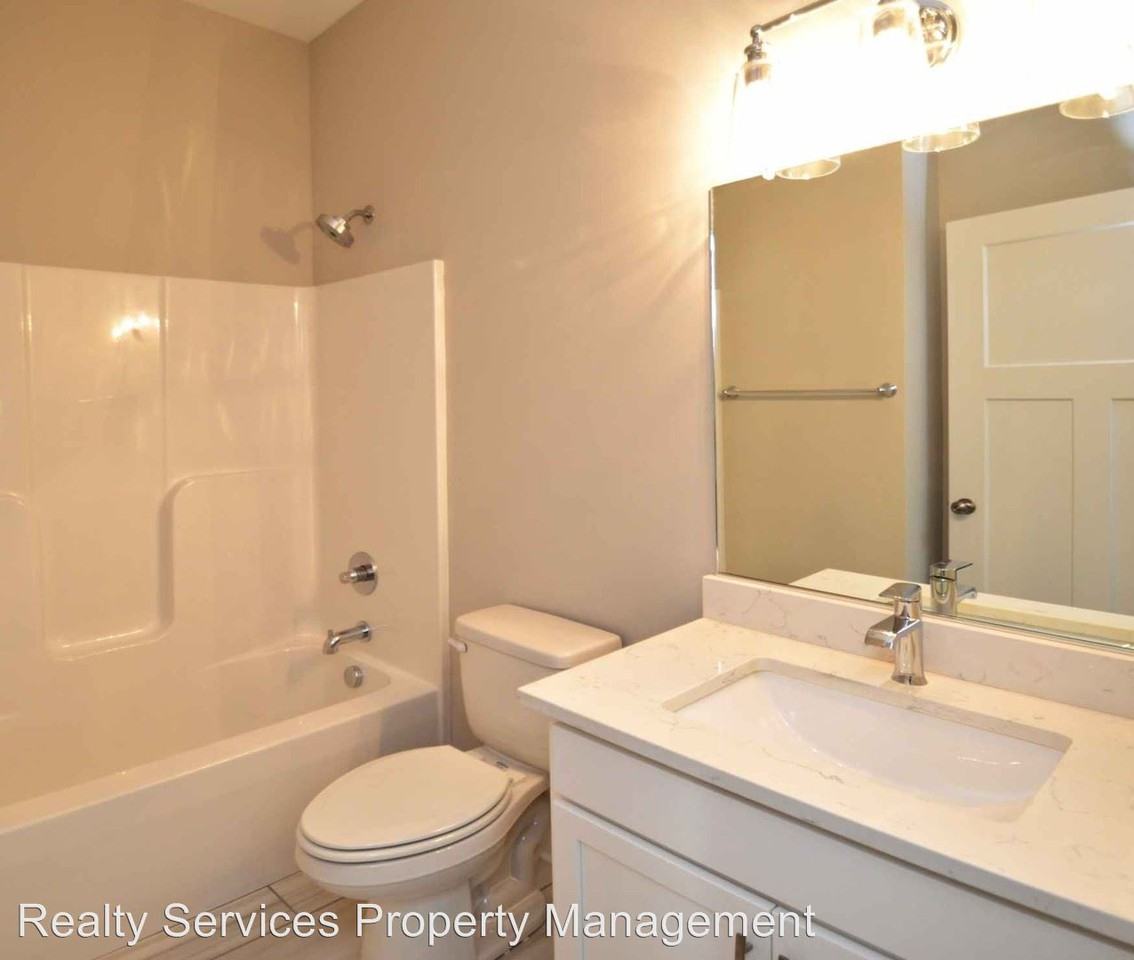 405 Northwynd Cir - Photo 3 of 11