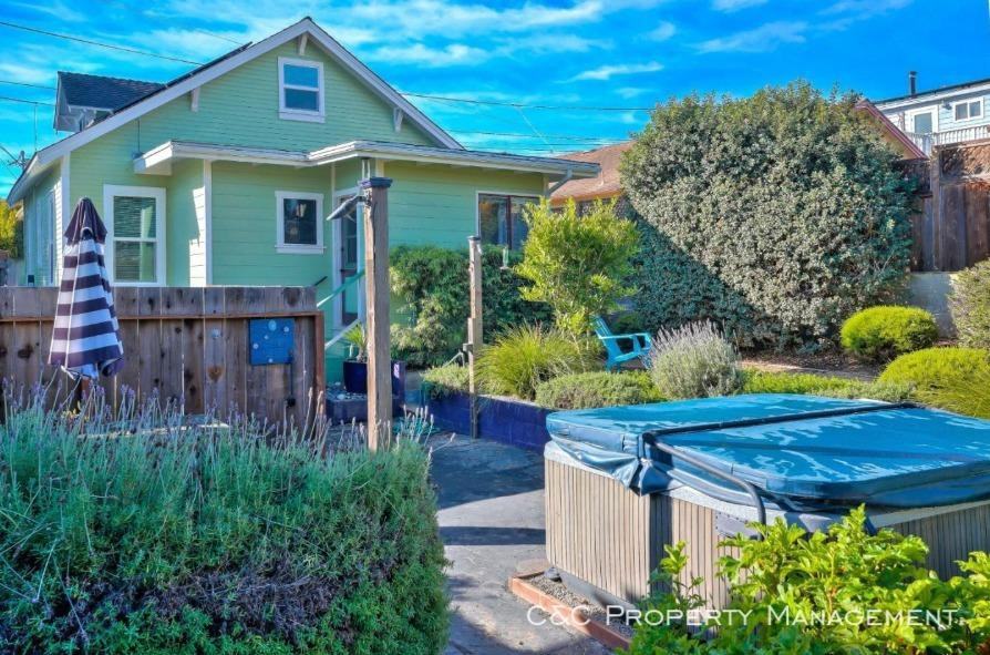 926 Margaret St - Photo 2 of 7