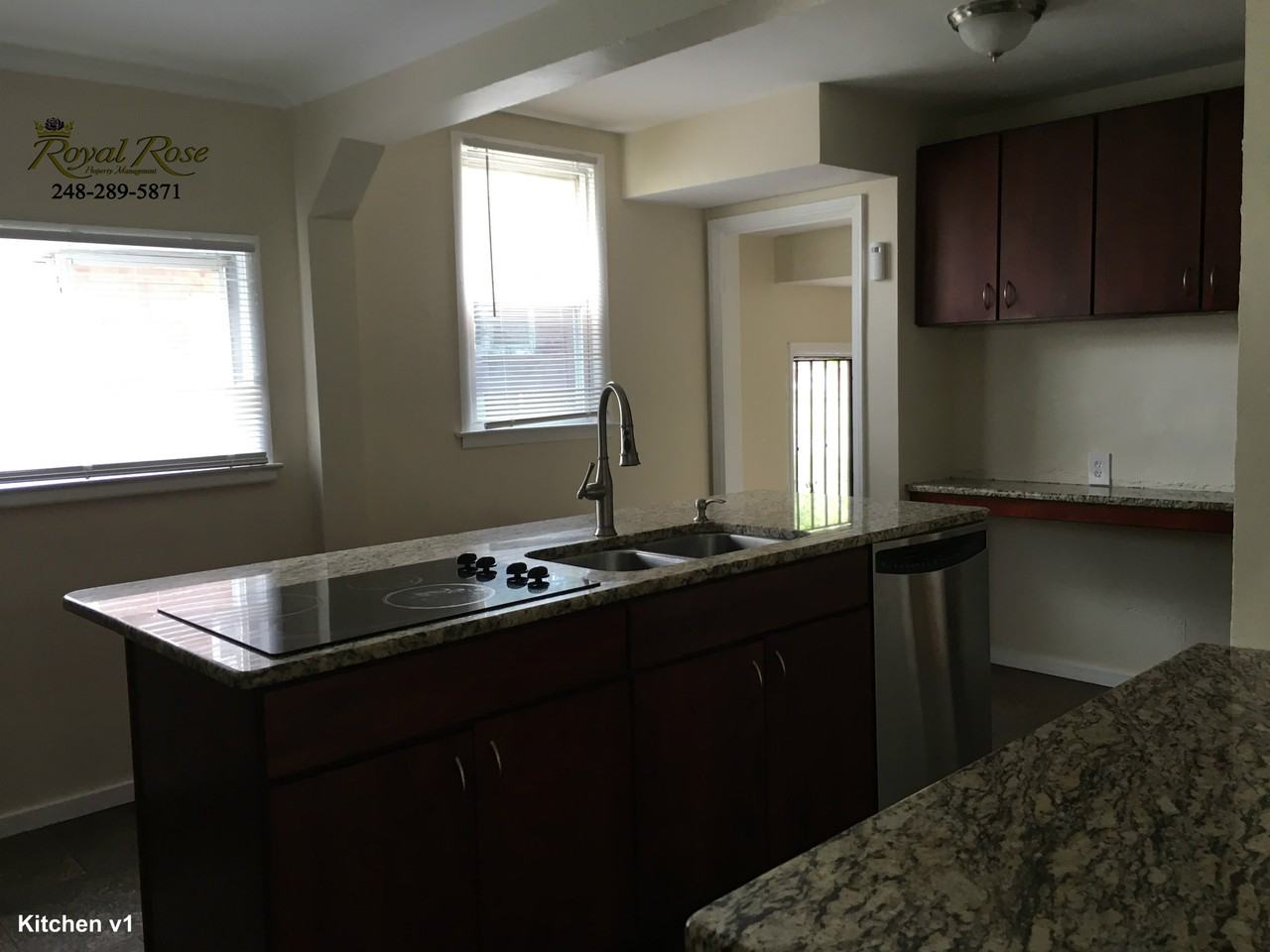 19620 Riopelle St - Photo 3 of 18