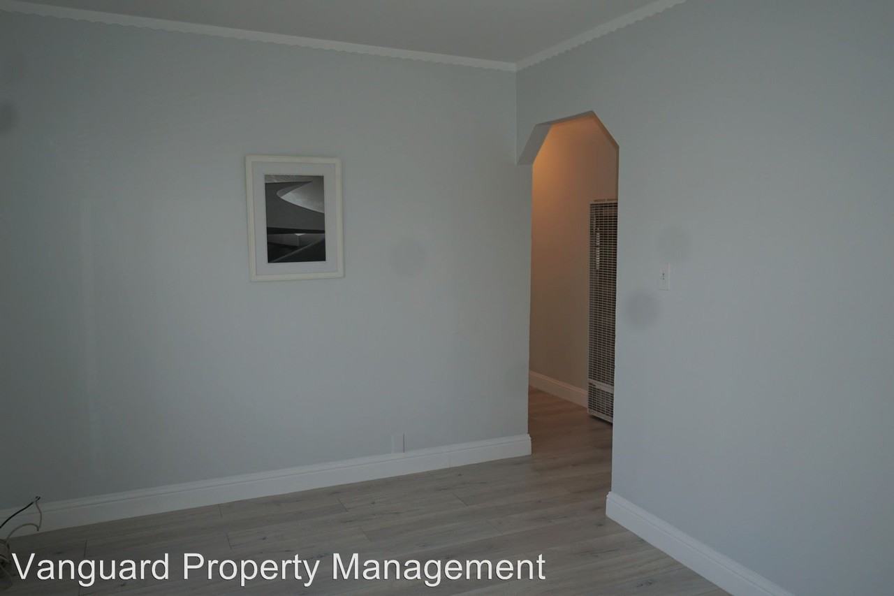 3235 Fillmore St #5 - Photo 3 of 6
