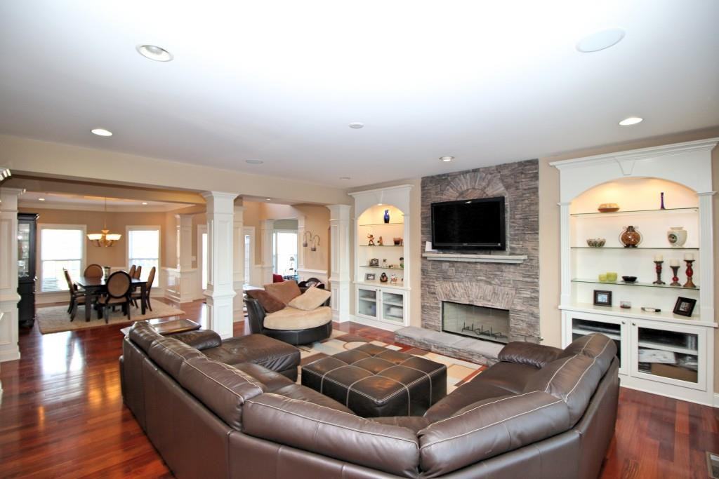 2217 Chaseford Ln - Photo 4 of 21