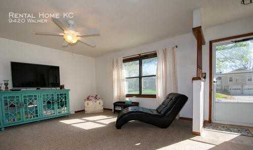 9420 Walmer St - Photo 2 of 18