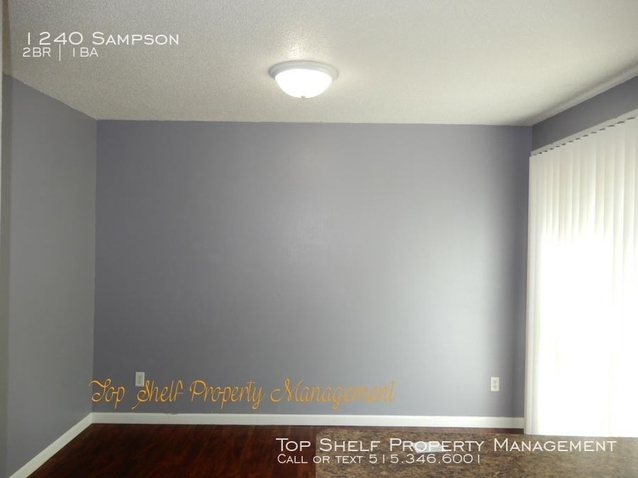 1240 Sampson St - Photo 3 of 9