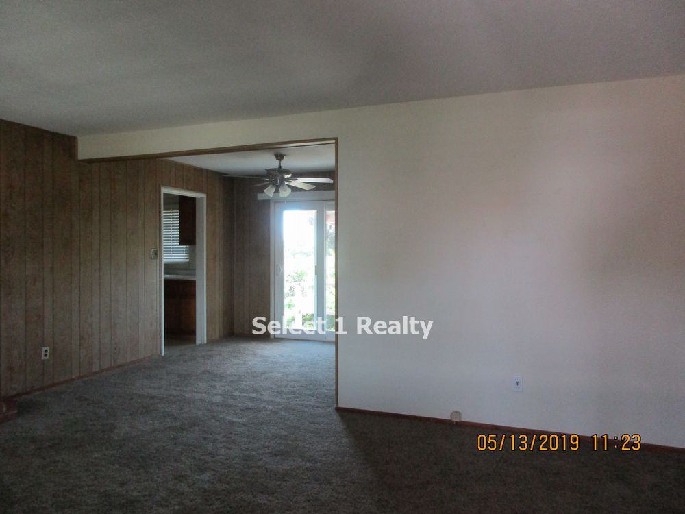 2117 Biglow Dr - Photo 3 of 14