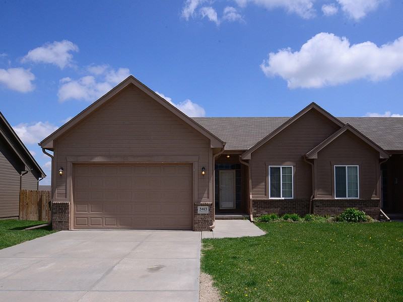3463 Piney Creek Dr, Omaha, NE 68022 3 Bedroom House for Rent for