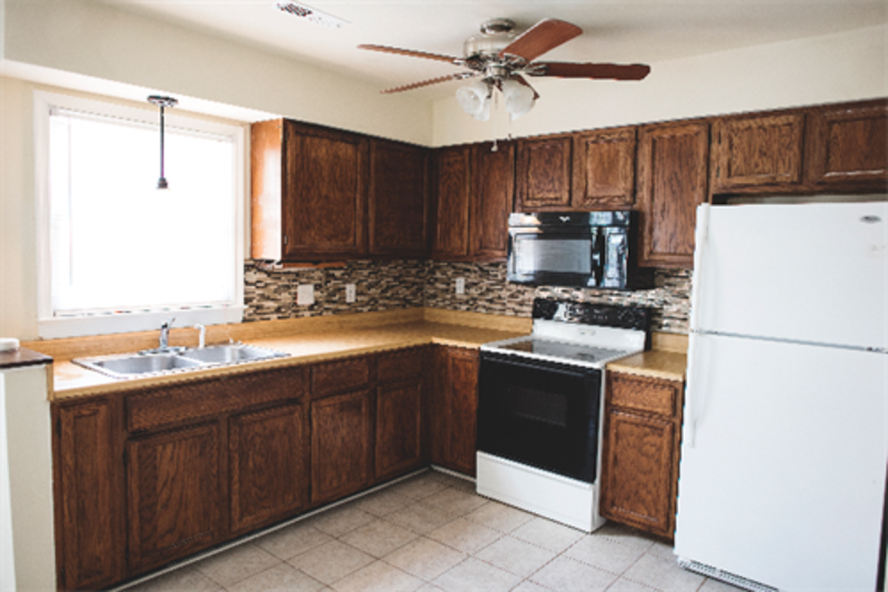 1514 Lakeview Ave - Photo 3 of 9