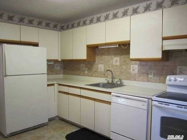 15 Blue Point Rd - Photo 2 of 11