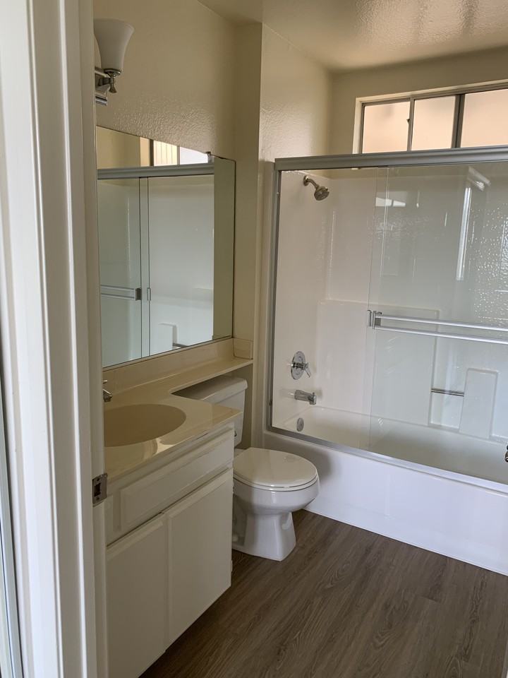 3325 Castle Heights Avenue