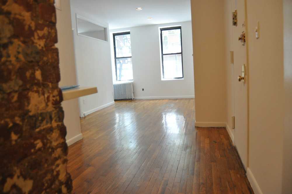 141 West 10th Street - Photo 3 of 31