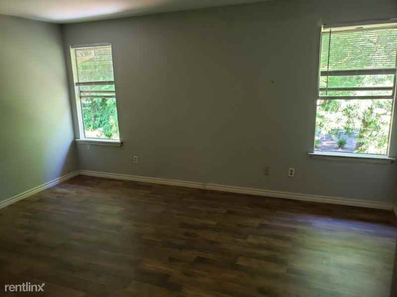 5885 Tullis Dr - Photo 3 of 11