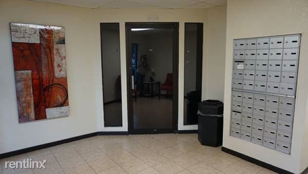 711 W Nolana Ave - Photo 2 of 10