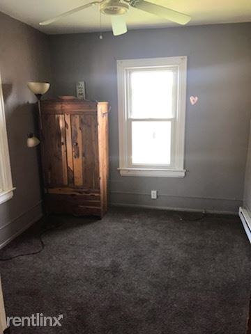 332 16th St - Photo 2 of 7